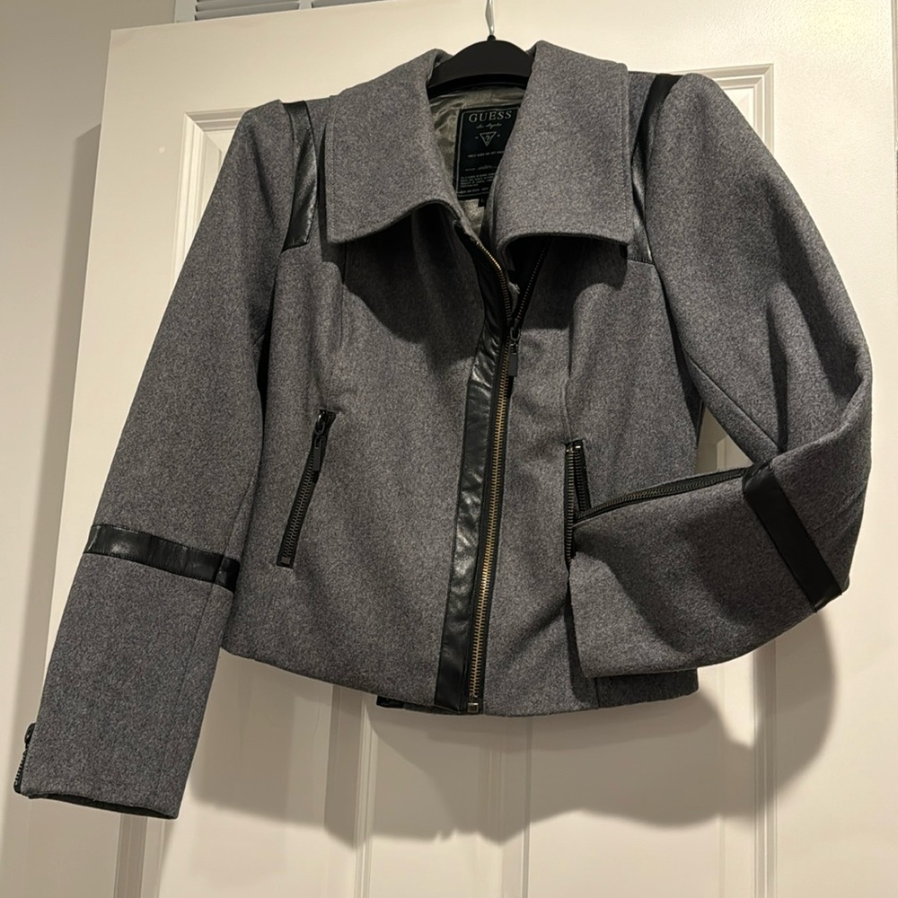 Guess Women’s cropped jacket